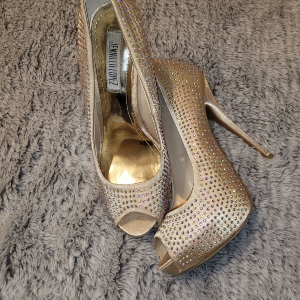 Jennifer Lopez blush color bling stiletto heels pumps Sz 6.5